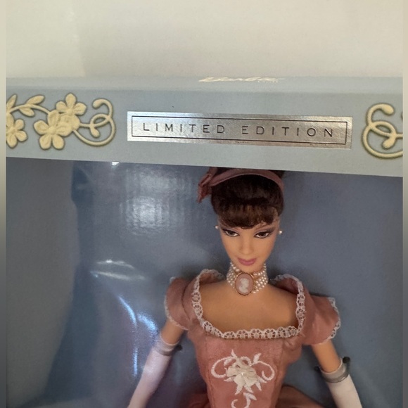 2000 new limited edition Wedgewood England 1759 Barbie - Picture 3 of 9